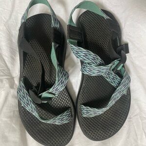 kids chacos, good condition, size 6